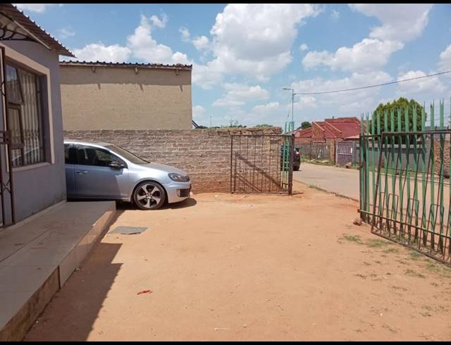 2 BEDROOM HOUSE FOR SALE IN DOBSONVILLE